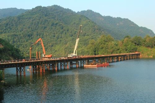贵阳兴义钢栈桥租赁浅谈钢板桩施工中遇到的问题
